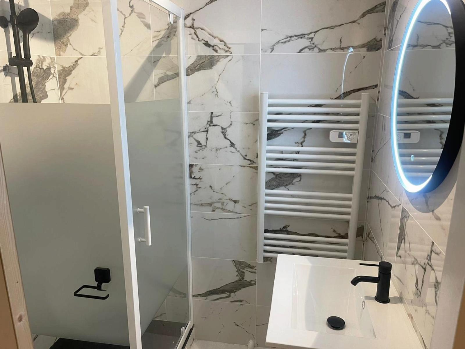 Chic Oasis In Rouen Apartment Bagian luar foto