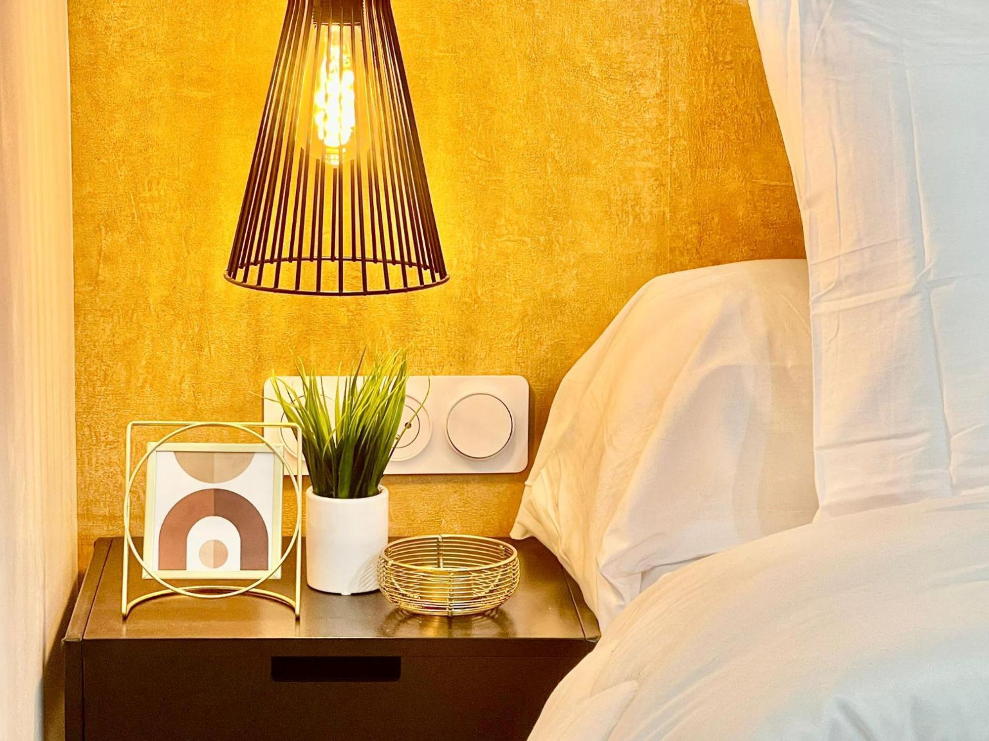 Chic Oasis In Rouen Apartment Bagian luar foto