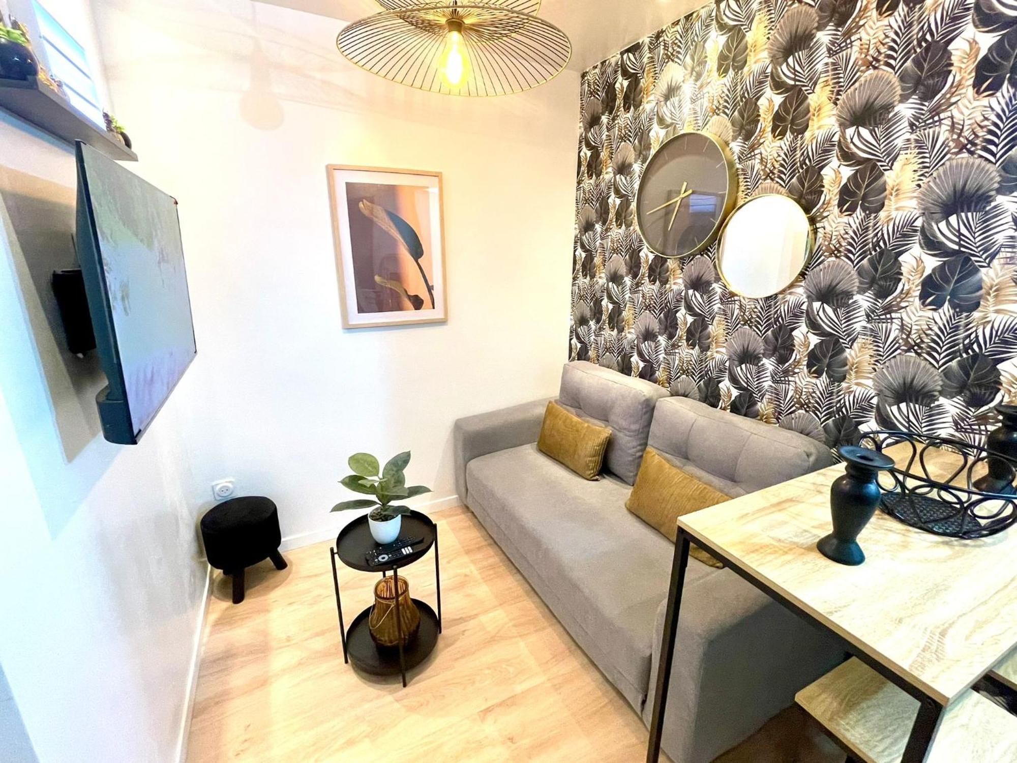 Chic Oasis In Rouen Apartment Bagian luar foto